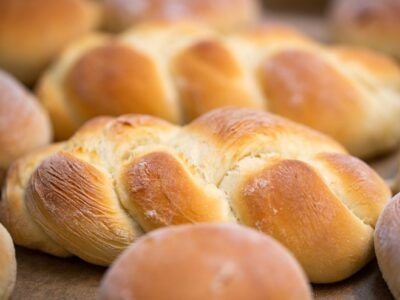 LA CURVA PANADERIA Y CONFITERIA