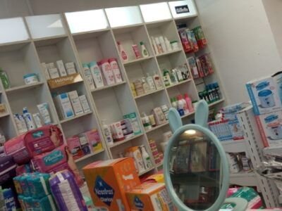 Farmacia París 2 - Farmacia y perfumería