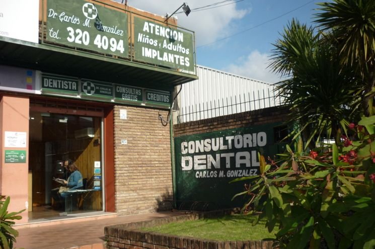 Dr Carlos González Cotelo - Dentista y consultorio odontológico