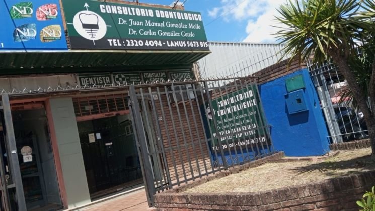 Dr Carlos González Cotelo - Dentista y consultorio odontológico