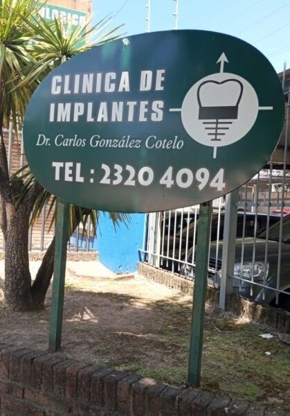 Dr Carlos González Cotelo - Dentista y consultorio odontológico