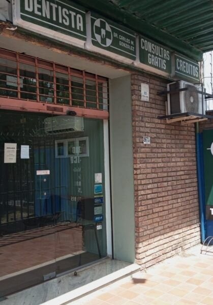 Dr Carlos González Cotelo - Dentista y consultorio odontológico