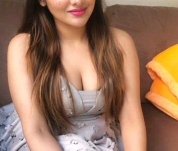 Call Girls In Janpath Metro Delhi → 9873632482 ☎️ Cash On Delivery ☚ Verified Escort ✔️