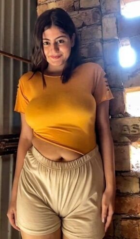 Door Step→Young Call Girls in Sector 4 (Noida) ✔️☆9818099198✔️☆ VIP Female Escorts Service in Delhi NCR
