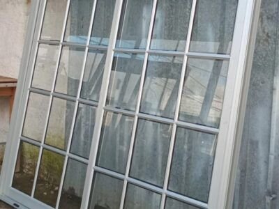 aberturas de aluminio en estilo Colonial.