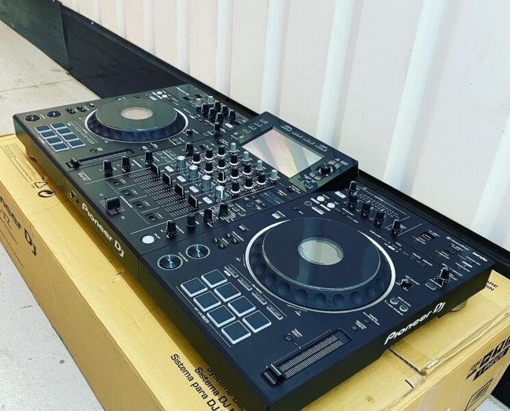 AlphaTheta XDJ-AZ, AlphaTheta OMNIS-DUO, Pioneer DJ OPUS-QUAD, Pioneer DJ XDJ-RX3, Pioneer XDJ-XZ, Pioneer DJ DDJ-FLX10, Pioneer CDJ-3000, Pioneer DJ DJM-A9