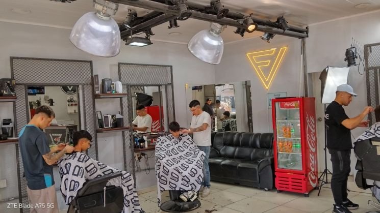FV Barbershop - Barbería y Peluquería