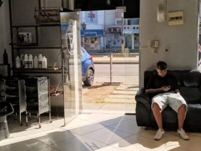 FV Barbershop - Barbería y Peluquería