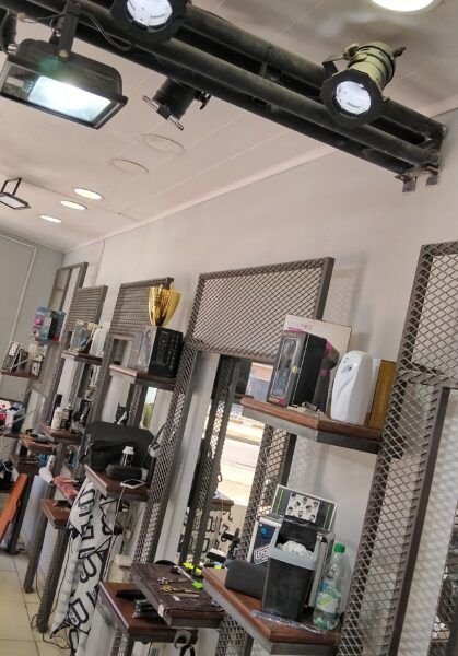 FV Barbershop - Barbería y Peluquería