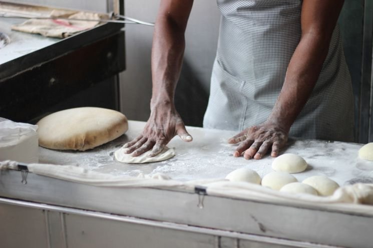 PANADERÍA Y CONFITERÍA SARATOGA