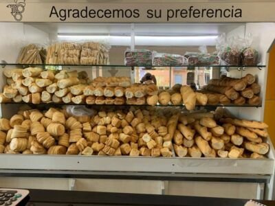 PANADERÍA Y ROTISERIA LA BAGUETTE