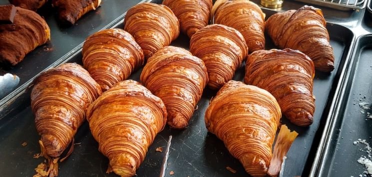 PANADERÍA Y CONFITERÍA LA PARDA